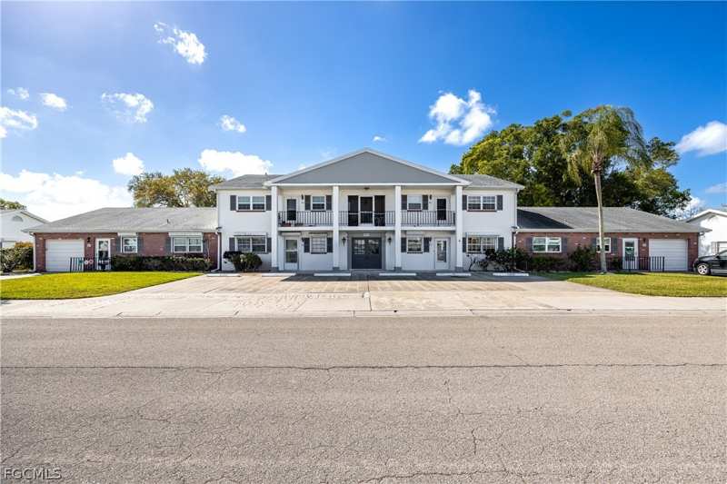 2 bedroom Condominium at 8761 Lueck Ln 3, Cypress Lakes Manor South, Fort Myers — photo 1