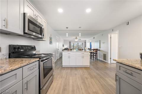 8761 Lueck Ln 3, Fort Myers FL - photo 6 of 46