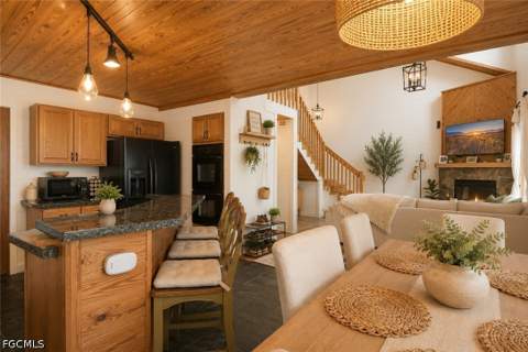 20325 Idlewood Rd, North Fort Myers FL - photo 9 of 35