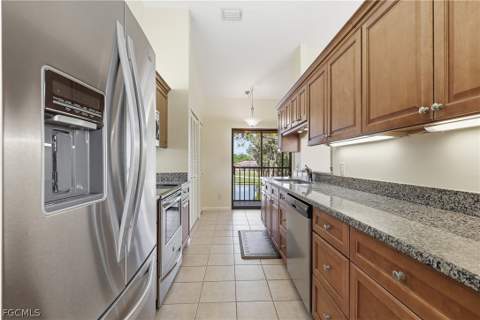 7121 Golden Eagle Ct 623, Fort Myers FL - photo 9 of 41