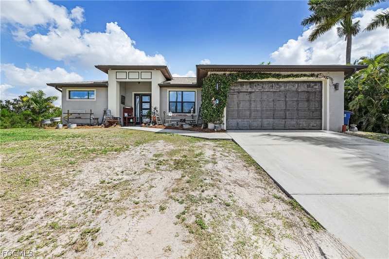 3 bedroom SingleFamilyResidence at 14661 Martin Dr, Deep Lagoon Estates, Fort Myers — photo 1