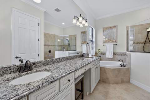 3001 Aviamar Cir, Naples FL - photo 13 of 50