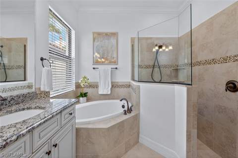 3001 Aviamar Cir, Naples FL - photo 14 of 50