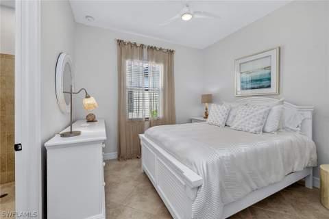 3001 Aviamar Cir, Naples FL - photo 15 of 50