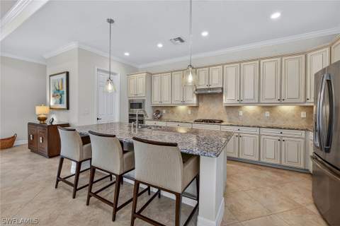 3001 Aviamar Cir, Naples FL - photo 8 of 50