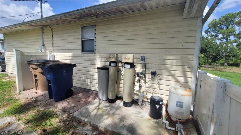3 bedroom SingleFamilyResidence at 3711 10th St SW, Lehigh Acres, Lehigh Acres — photo 5