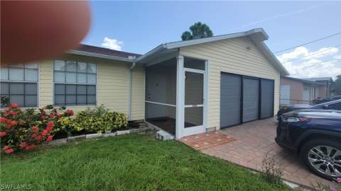 3711 10th St SW, Lehigh Acres FL - photo 6 of 35