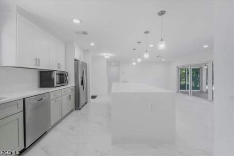 105 SE 45th Ter, Cape Coral FL - photo 17 of 41