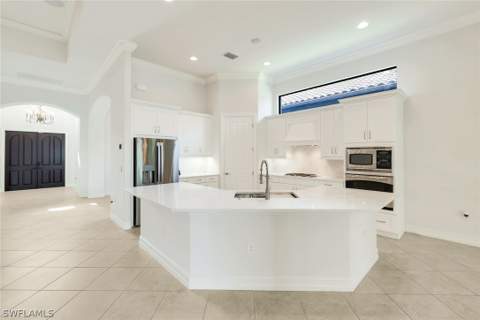 6419 Vivaldi Ct, Naples FL - photo 18 of 28