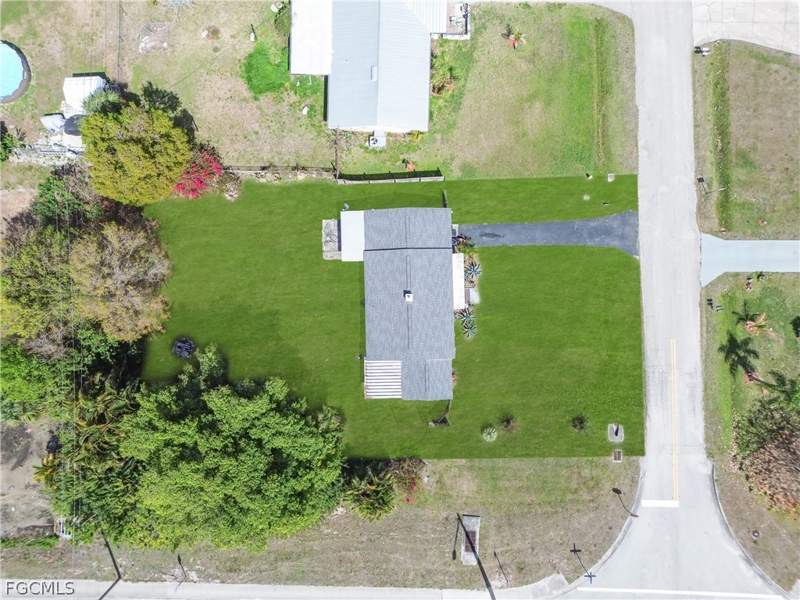 3 bedroom SingleFamilyResidence at 1235 Joerin AVE, BELLE AIRE LAGOON, North Fort Myers — photo 4