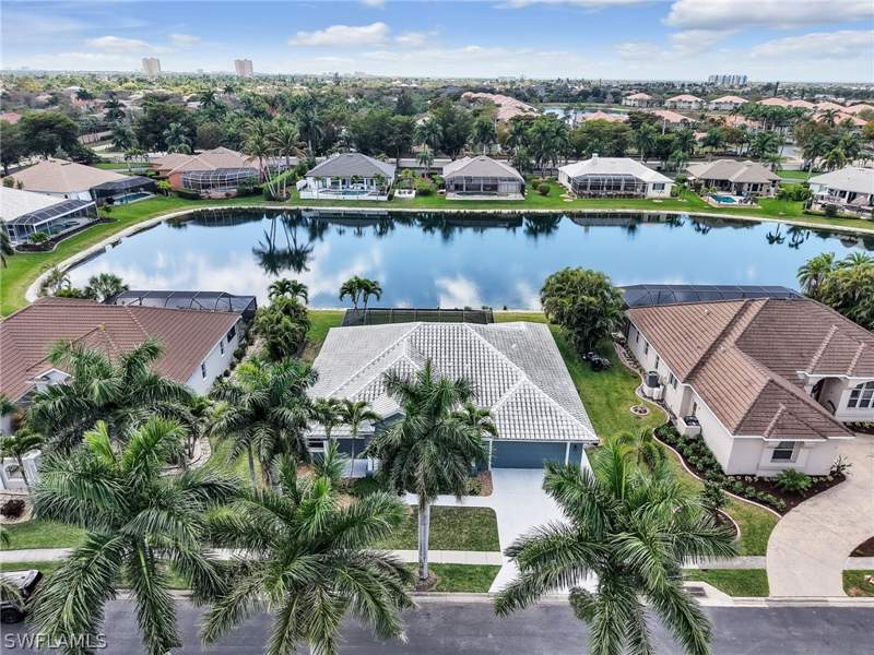 3 bedroom SingleFamilyResidence at 13621 China Berry Way, Catalpa Cove, Fort Myers — photo 2