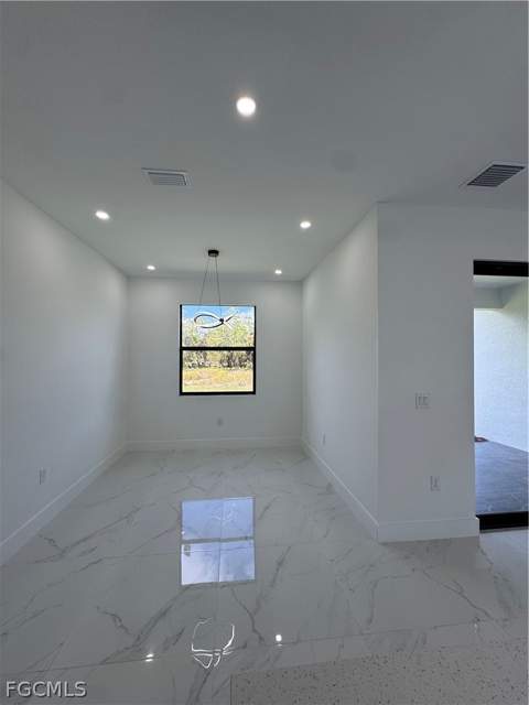 724 Kari Cir, Lehigh Acres FL - photo 13 of 36
