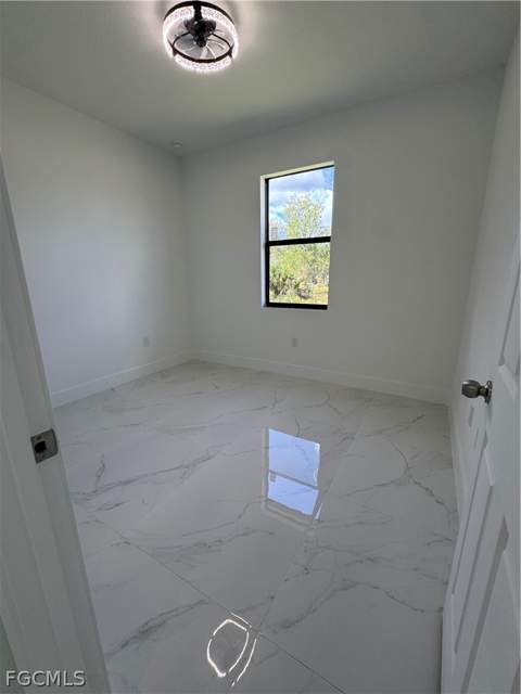 724 Kari Cir, Lehigh Acres FL - photo 15 of 36
