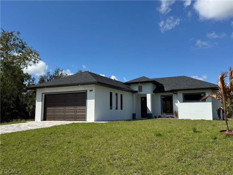 3 bedroom SingleFamilyResidence at 724 Kari Cir, Lehigh Acres, Lehigh Acres — photo 2