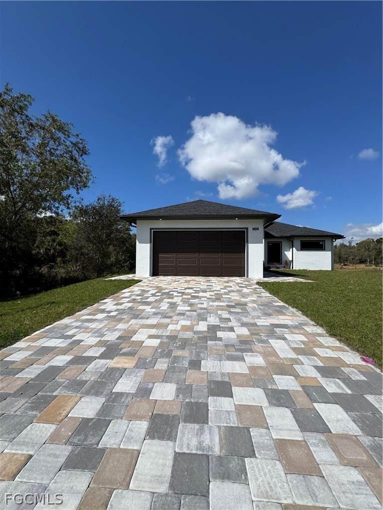 3 bedroom SingleFamilyResidence at 724 Kari Cir, Lehigh Acres, Lehigh Acres — photo 3