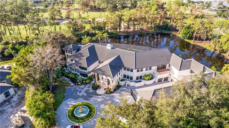 6 bedroom SingleFamilyResidence at 13323 Rosewood Ln, Quail Creek, Naples — photo 2