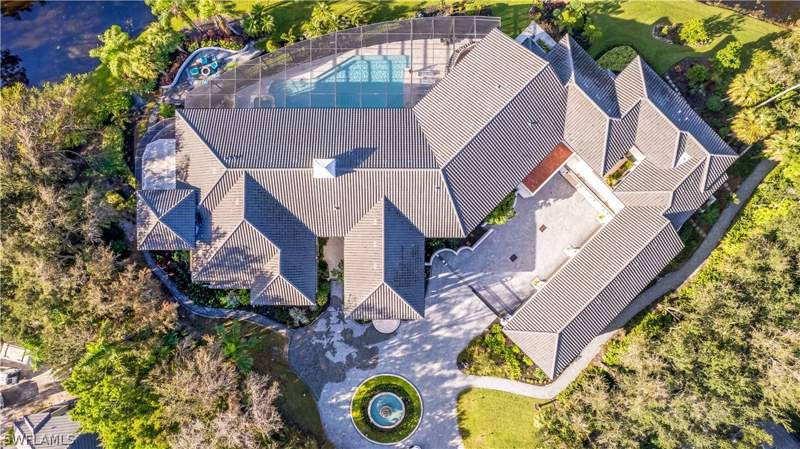 6 bedroom SingleFamilyResidence at 13323 Rosewood Ln, Quail Creek, Naples — photo 3
