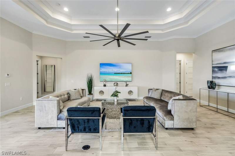 3 bedroom SingleFamilyResidence at 5715 Clarendon Dr, Isles Of Collier Preserve, Naples — photo 5
