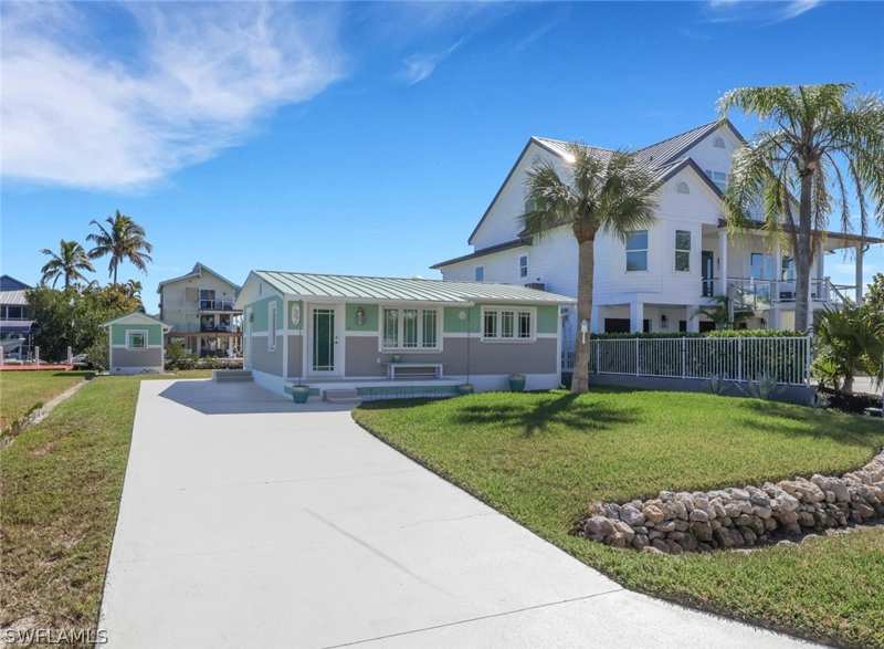 2 bedroom SingleFamilyResidence at 1278 Rainbow Ct, Gulf Harbor, Naples — photo 1