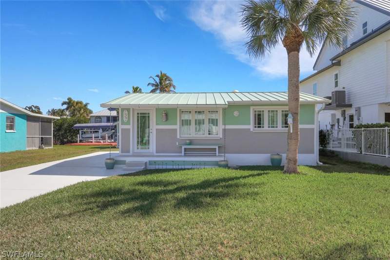 2 bedroom SingleFamilyResidence at 1278 Rainbow Ct, Gulf Harbor, Naples — photo 3
