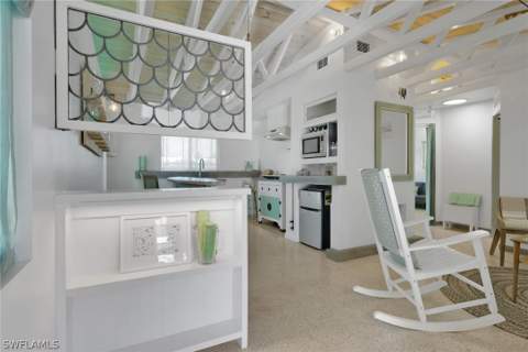 1278 Rainbow Ct, Naples FL - photo 6 of 46
