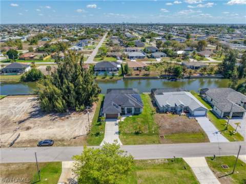 427 NW 7th Ave, Cape Coral FL - photo 6 of 50