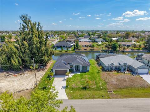 427 NW 7th Ave, Cape Coral FL - photo 8 of 50