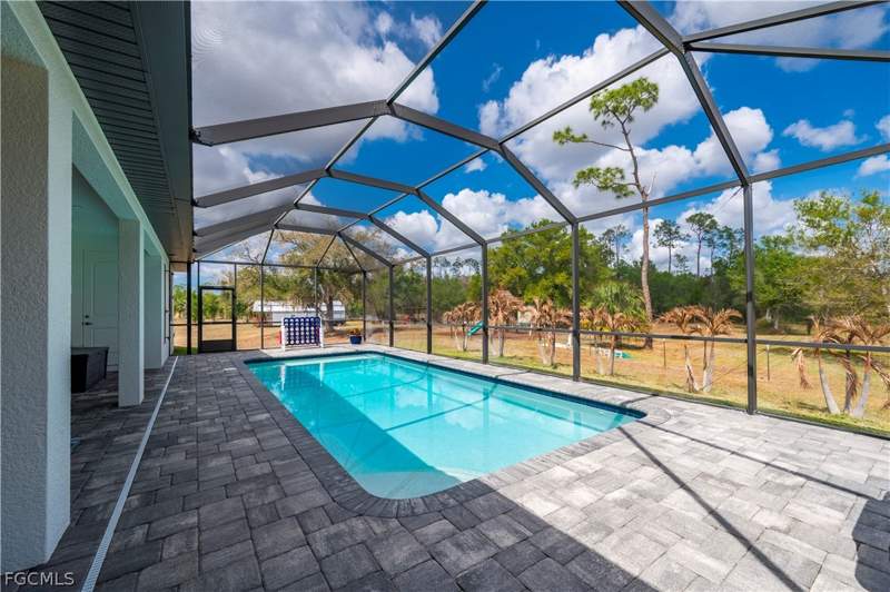 3 bedroom SingleFamilyResidence at 4301 South Rd, Western Acres, North Fort Myers — photo 5