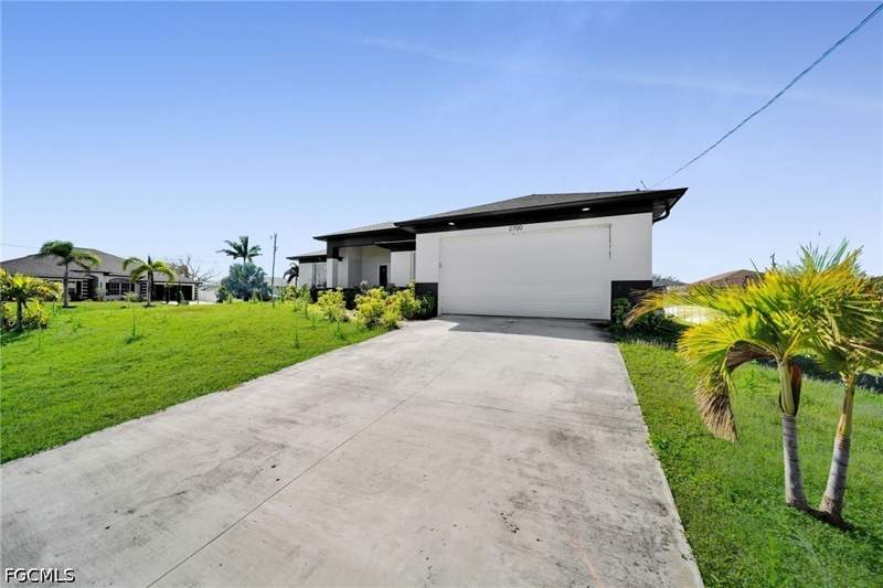 3 bedroom SingleFamilyResidence at 2700 NW 6th St, Cape Coral, Cape Coral — photo 3