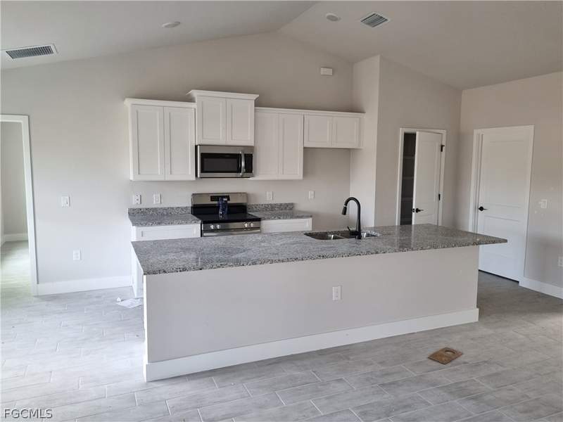 4 bedroom SingleFamilyResidence at 4354 NW 34th Ave, Cape Coral, Cape Coral — photo 3
