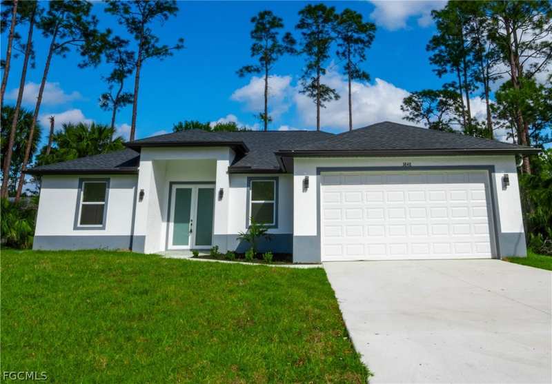 3 bedroom SingleFamilyResidence at 6152 Hershey Ave, Fort Myers, Fort Myers — photo 1