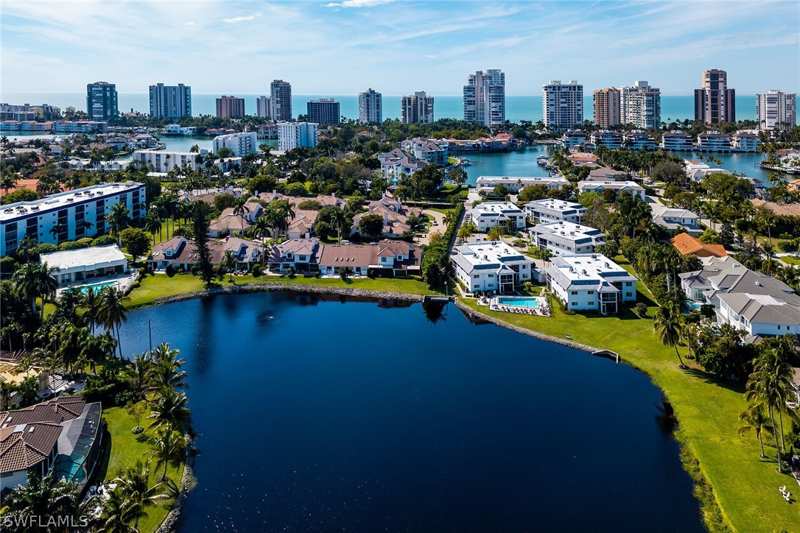 2 bedroom Condominium at 4150 Crayton Rd B6, Swan Lake Club, Naples — photo 1