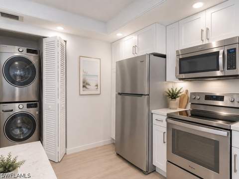 4150 Crayton Rd B6, Naples FL - photo 13 of 42