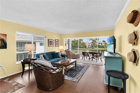 4150 Crayton Rd B6, Naples FL - photo 8 of 42