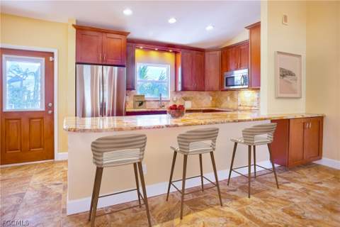 1813 Long Point Ln, Sanibel FL - photo 7 of 47