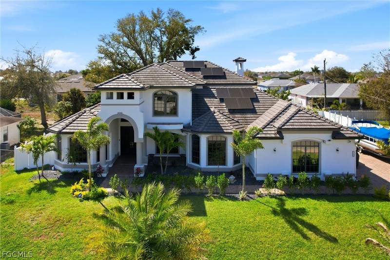5 bedroom SingleFamilyResidence at 2104 NE 9th PL, CAPE CORAL, Cape Coral — photo 1