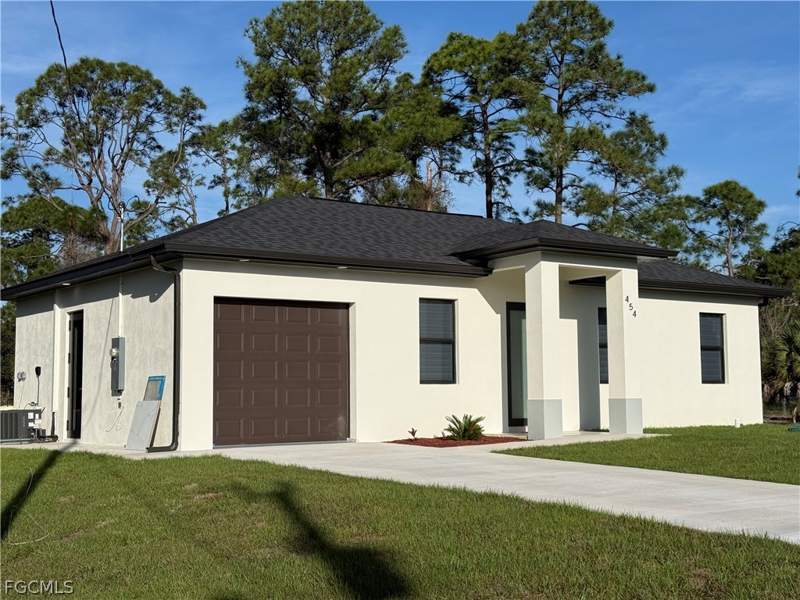 3 bedroom SingleFamilyResidence at 454 Norwood Ave S, Lehigh Acres, Lehigh Acres — photo 3