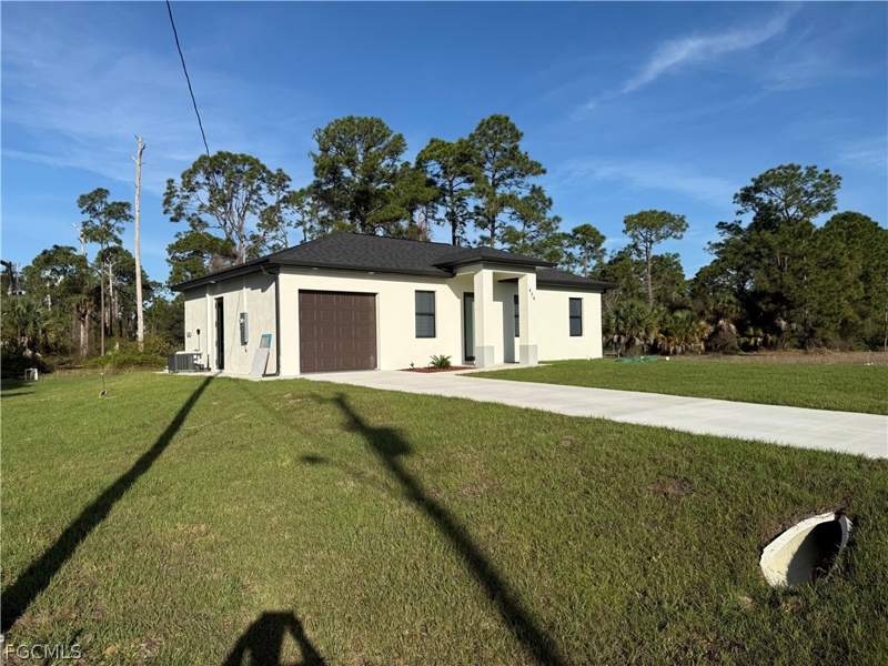 3 bedroom SingleFamilyResidence at 454 Norwood Ave S, Lehigh Acres, Lehigh Acres — photo 4