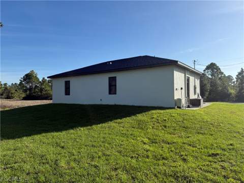454 Norwood Ave S, Lehigh Acres FL - photo 6 of 19