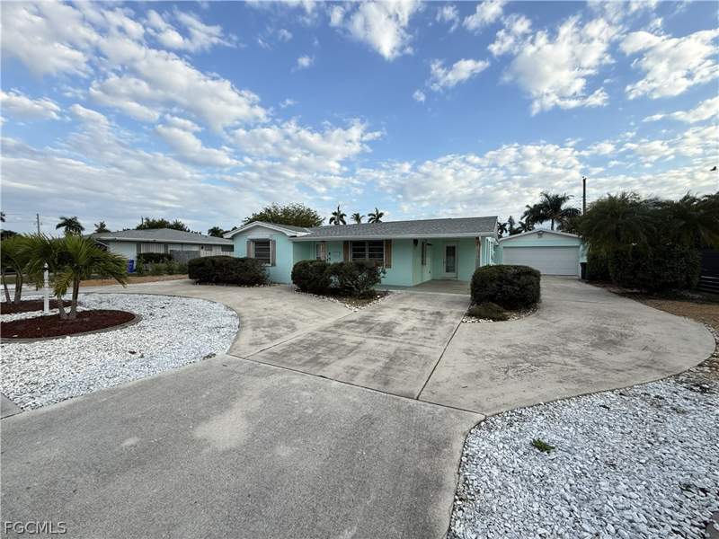 3 bedroom SingleFamilyResidence at 1534 Ricardo Ave, McGregor Estates, Fort Myers — photo 2
