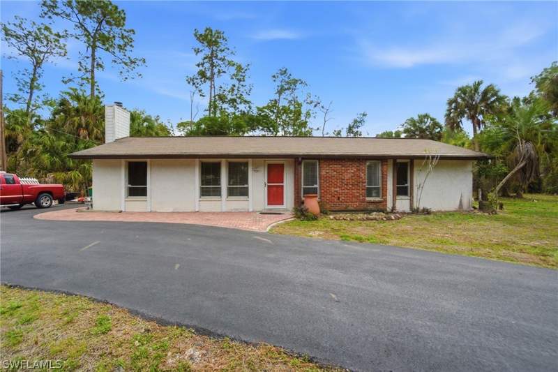 5 bedroom SingleFamilyResidence at 3670 27th Ave SW, Golden Gate Estates, Naples — photo 5