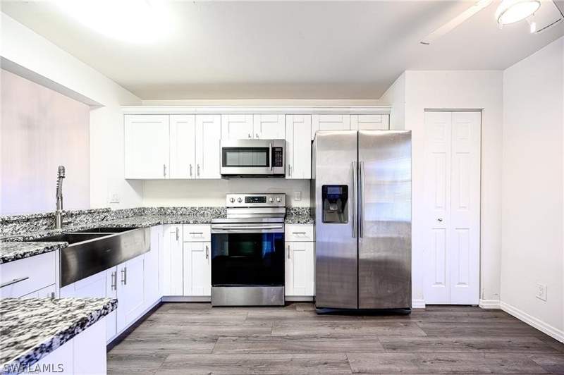 2 bedroom Condominium at 1476 Churchill Cir J-202, Canterbury Village, Naples — photo 2