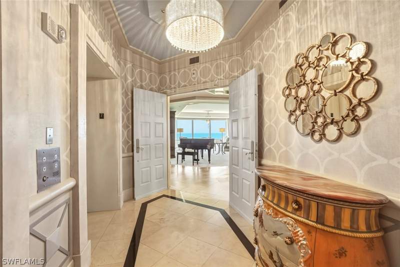 3 bedroom Condominium at 4201 Gulf Shore Blvd N 702, Le Jardin, Naples — photo 2
