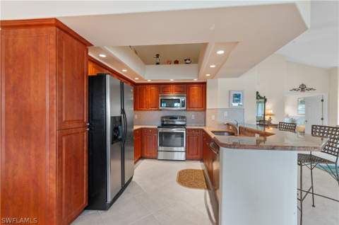 13916 Southampton Dr 3403, Bonita Springs FL - photo 7 of 38