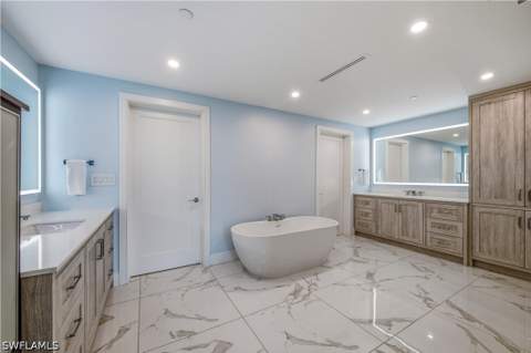 13935 Old Coast Rd 406, Naples FL - photo 16 of 50