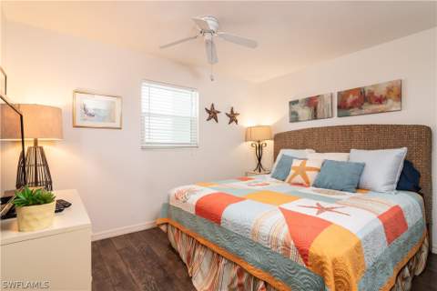 1021 3rd St S 306, Naples FL - photo 10 of 21