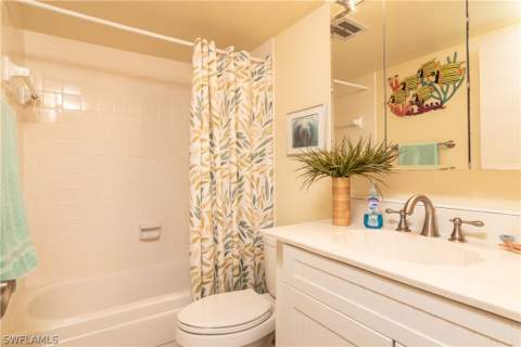 1021 3rd St S 306, Naples FL - photo 11 of 21