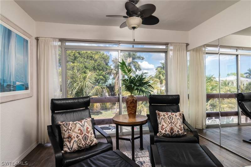 2 bedroom Condominium at 1021 3rd St S 306, Town Manor, Naples — photo 3