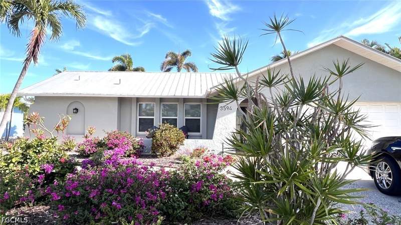 3 bedroom SingleFamilyResidence at 3594 Rita Ln, Bayview Acres, St James City — photo 2