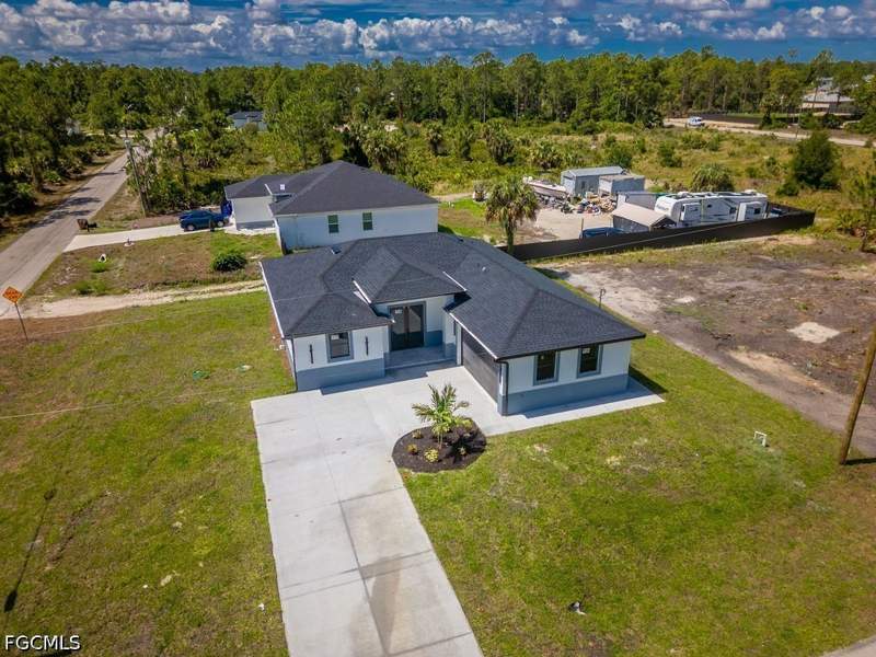 3 bedroom SingleFamilyResidence at 1001 W 13th ST, LEHIGH ACRES, Lehigh Acres — photo 3